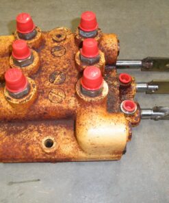 84150896, Case, New-Holland, LX665, Hydraulic Control Valve, Used; clean; Spools move and recenter properly, removed from a good running machine. R5C3