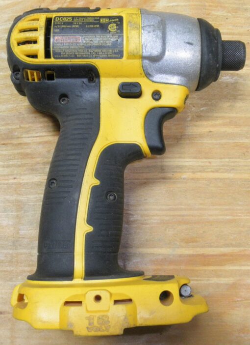 DC825 Dewalt 18V Cordless Impact Driver Used; No Battery. Scuffs and scratches are present. L3C3