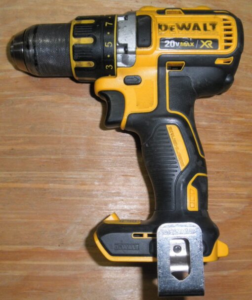 DCD790 Dewalt 20V Cordless 1/2" Drill Driver. Type 3 Serial 668748.  Used; Tested here; No Battery. Engravings are present. Brushless Motor. L5B5